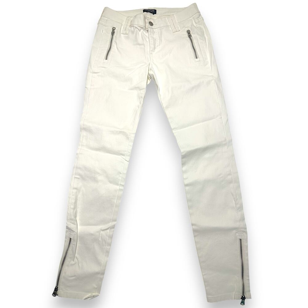 BEBE Optic White Skinny Jeans With zipper Details Size 29